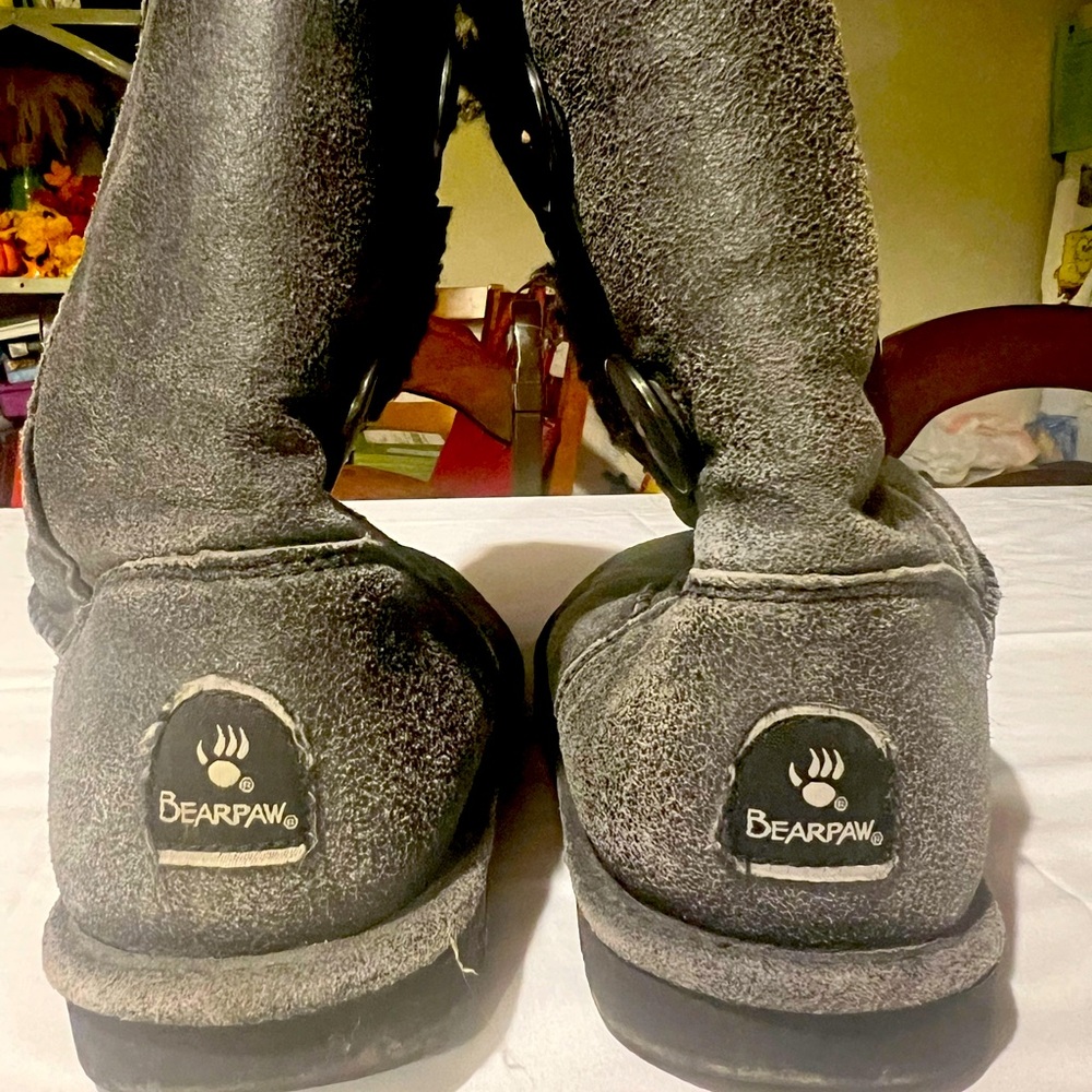 Bearpaw Women's Gray Boots